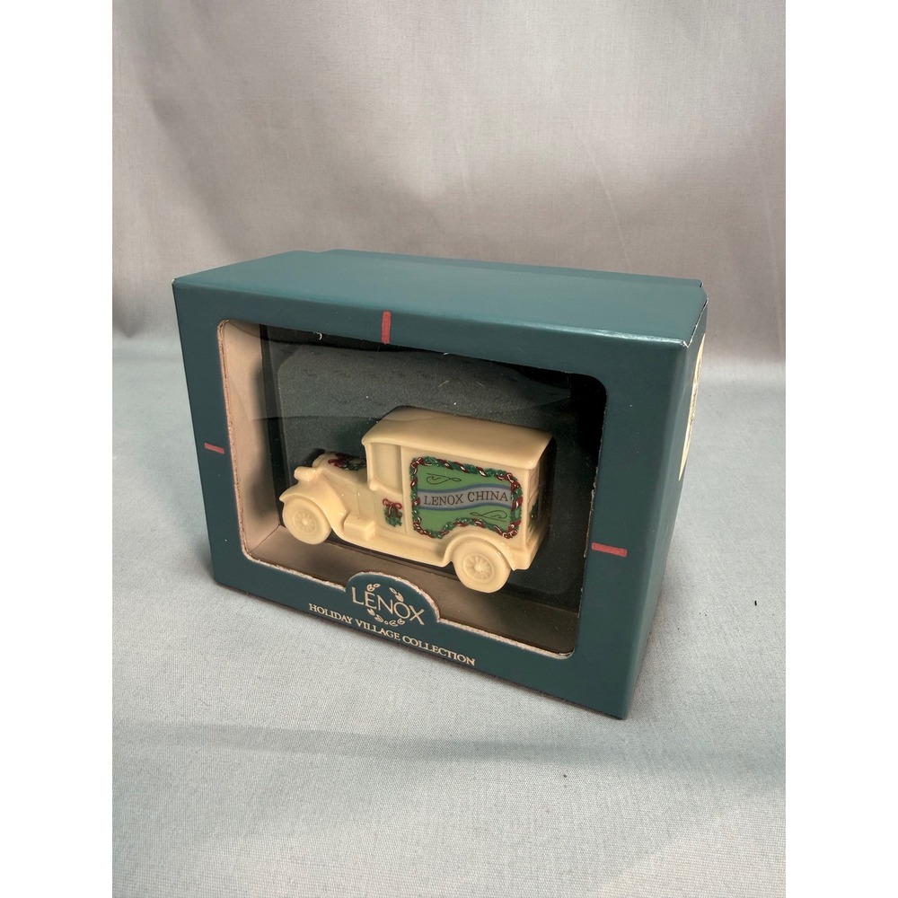 Lenox Holiday Village Collection Delivery Van 1992 Christmas Wreath Vintage Box